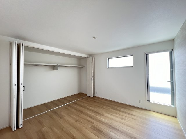 北葛城郡広陵町大字笠4区画の寝室|主寝室に最適な洋室8帖　クローゼット付き