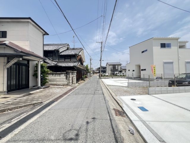 北葛城郡広陵町大字笠4区画の前面道路含む現地写真