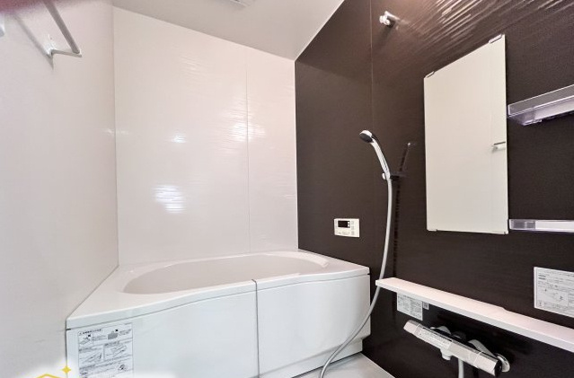 コスモ橿原神宮前　1988年4月築の浴室|足をしっかり伸ばすことができ、お風呂もゆっくり浸かれます♪
