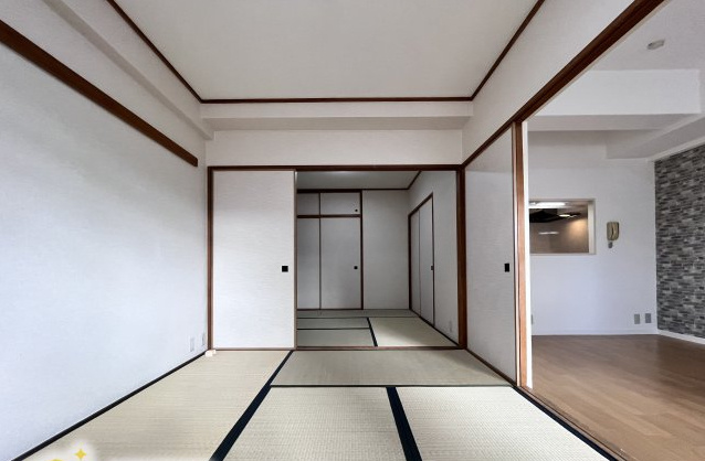 コスモ橿原神宮前　1988年4月築の和室|和室は客間やくつろぎスペースとして多目的に使用できます！
