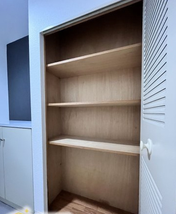 コスモ橿原神宮前　1988年4月築の収納|
万が一の災害時のストックなどたっぷり収納できます！
