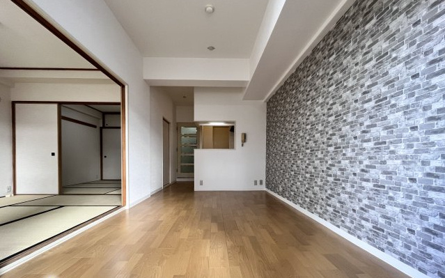 コスモ橿原神宮前　1988年4月築の居間・リビング