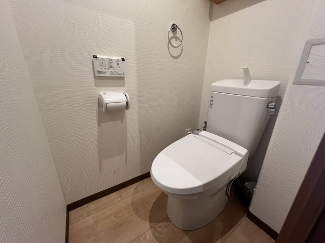 橿原神宮前スカイハイツ9階のトイレ|温水洗浄便座付きトイレ