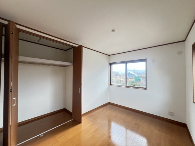 吉野郡大淀町大字北野の寝室|各居室収納完備