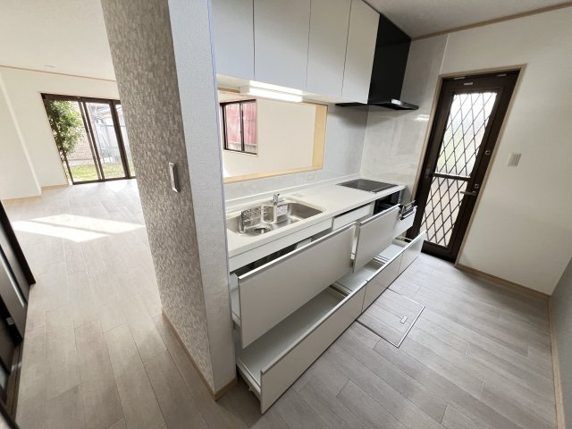 奈良県磯城郡三宅町大字屏風のキッチン|団らんにうれしい対面式システムキッチン