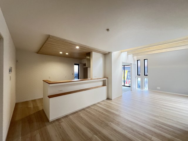 磯城郡田原本町　平屋の居間・リビング|LDK20帖