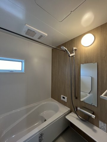 桜井市金屋全3区画の浴室|足をしっかり伸ばすことができ、お風呂もゆっくり浸かれます♪
