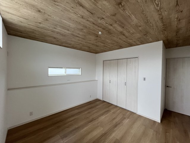 桜井市金屋全3区画の寝室|2Fは３タイプのお部屋になっています。どのお部屋もクローゼットあり！
