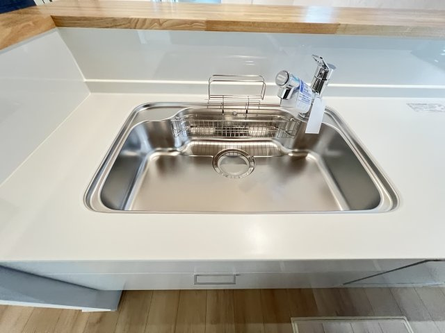 大和高田市西三倉堂1丁目　全2区画のキッチン|清潔感のあるステンレスシンク