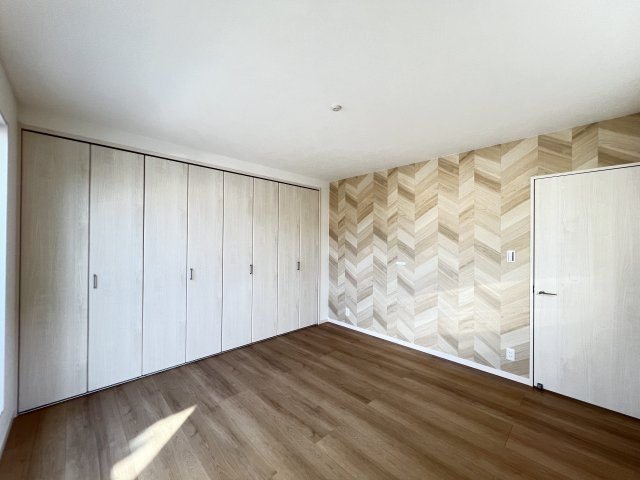 大和高田市西三倉堂1丁目　全2区画の寝室|寝室８帖