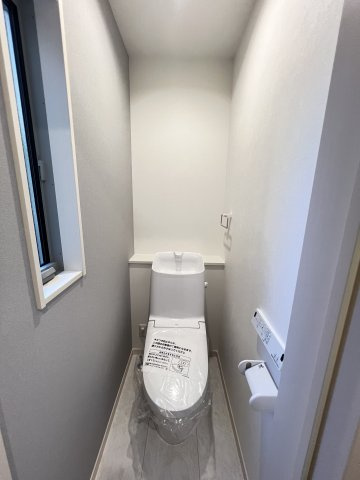 橿原市山之坊町85-27のトイレ|温水洗浄便座付きトイレ