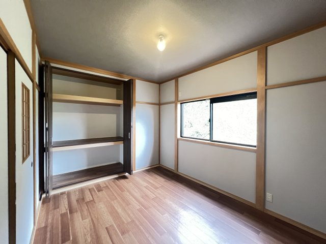 奈良県大和郡山市矢田町の洋室