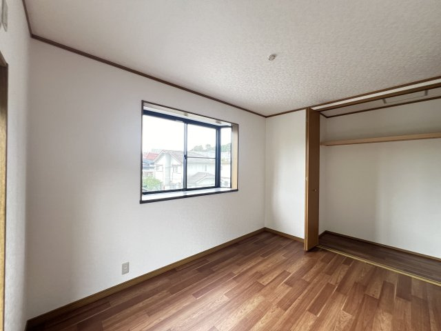 奈良県大和郡山市矢田町の洋室