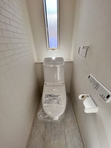 桜井市大字芝４区画のトイレ|1F2Fにトイレあり♪忙しい朝も問題なしです！
