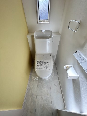 桜井市大字芝４区画のトイレ|1F2Fにトイレあり♪忙しい朝も問題なしです！
