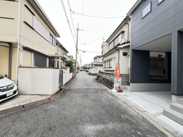 橿原市北妙法寺町5期全1棟の前面道路含む現地写真|前面道路含む現地写真です