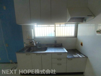 【キッチン】 | 尼崎市昭和通２丁目中古テラスハウス | 1階キッチンです♪お好きなコンロをセットしてお料理が楽しめます！！