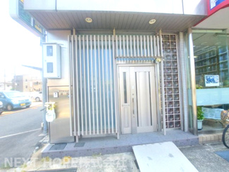 【玄関】 | 尼崎市昭和通２丁目中古テラスハウス | 玄関扉です♪