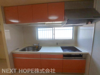 【キッチン】 | 尼崎市昭和通２丁目中古テラスハウス | 2階はシステムキッチンです♪IHコンロです！