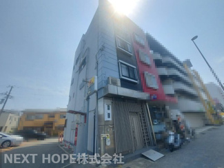 【その他】 | 尼崎市昭和通２丁目中古テラスハウス | 平成2年2月建築！！鉄骨造5階建ての中古テラスハウスです♪定期的にリフォーム・メンテナンス・屋上の防水加工を前所有者様が行っておりましたので綺麗です！！