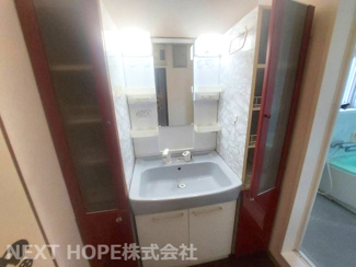 【独立洗面台】 | 尼崎市昭和通２丁目中古テラスハウス | 洗面化粧台は２階・３階にございます♪