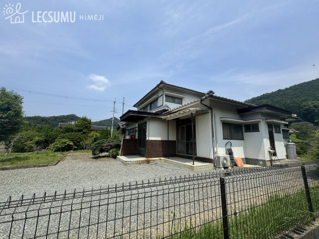 姫路市夢前町芦田/中古戸建【収】の駐車場