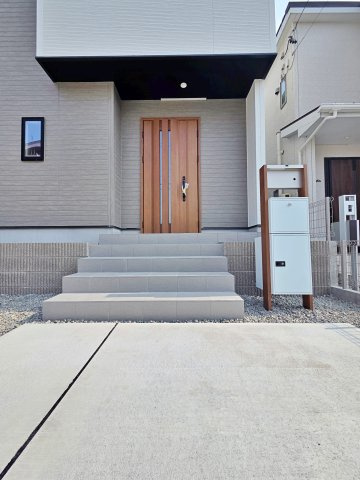 【玄関】 | 東海市第１中央町　１号棟