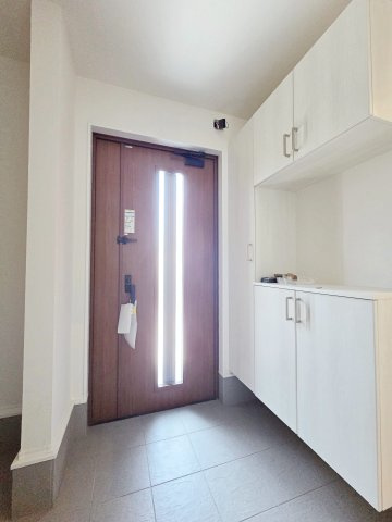 【玄関】 | 東海市第１中央町　１号棟