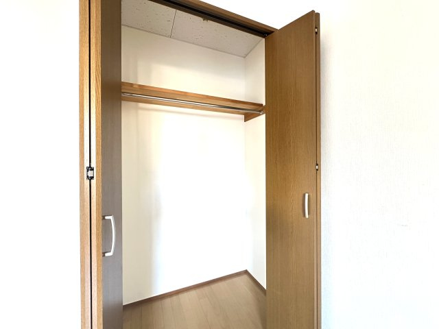 メゾンホクソーの収納|収納力のあるクローゼットで、お部屋はいつでも整然と。見た目にも美しく、快適な生活空間を実現します。