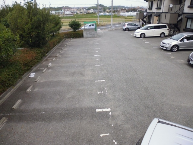 プリシェール南別府の駐車場