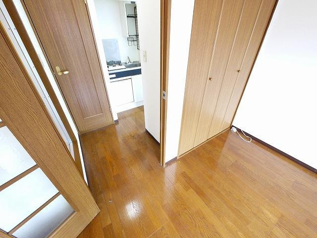 ラックハウスの洋室|落ち着いた色調の洋室です