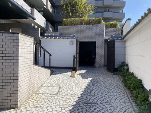 パークハイム宝ヶ池銀杏館の外観