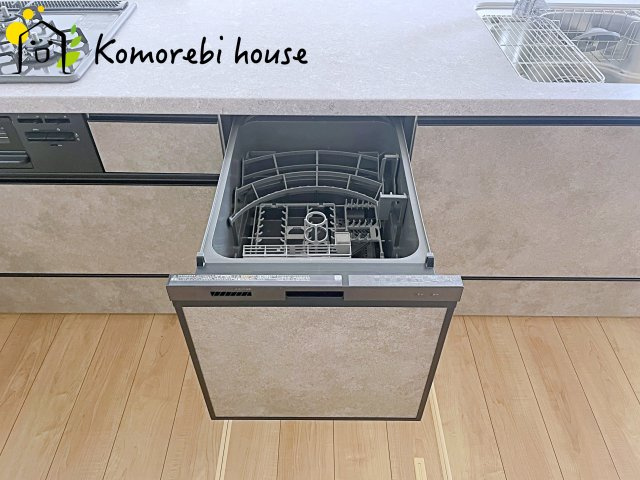 桶川市北　9期　新築一戸建て　グレース　01のキッチン|奥様の味方！食洗機が標準で取り付けられています♪