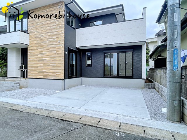 桶川市北　9期　新築一戸建て　グレース　01の駐車場|駐車2台分ございます♪
並列なので家を出るときや帰宅の順番をきにしなくていいのが楽ですね♪