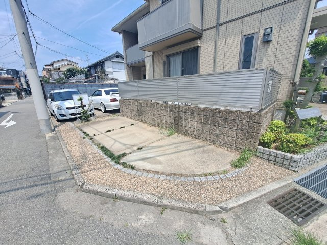アイエフハイツ甲子園Ⅲの駐車場