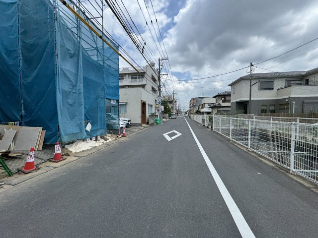 松戸市栄町5丁目の前面道路含む現地写真|東側前面道路・幅員約7ｍ