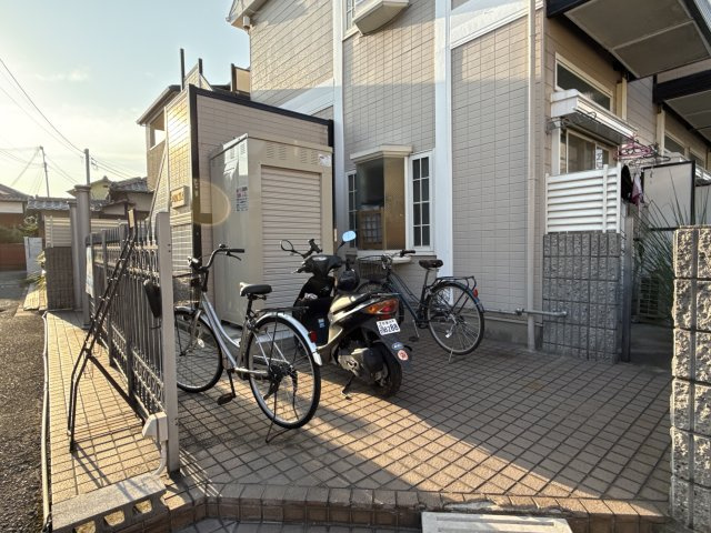 エイシン西八代の駐車場