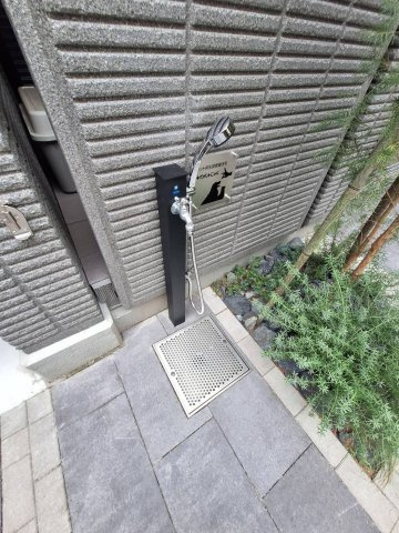 SOURA　武蔵小杉のエントランス|ペット足洗い場