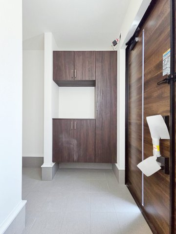 【玄関】 | 東海市第１中央町　２号棟