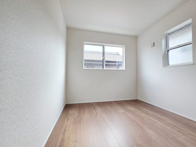 【洋室】 | 東海市第１中央町　２号棟