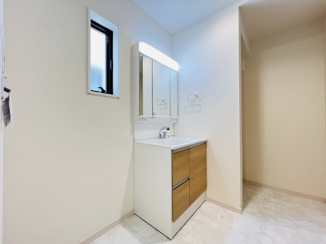 碧南市沢渡町182『仲介手数料無料』新築戸建ての独立洗面台