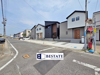 【前面道路含む現地写真】