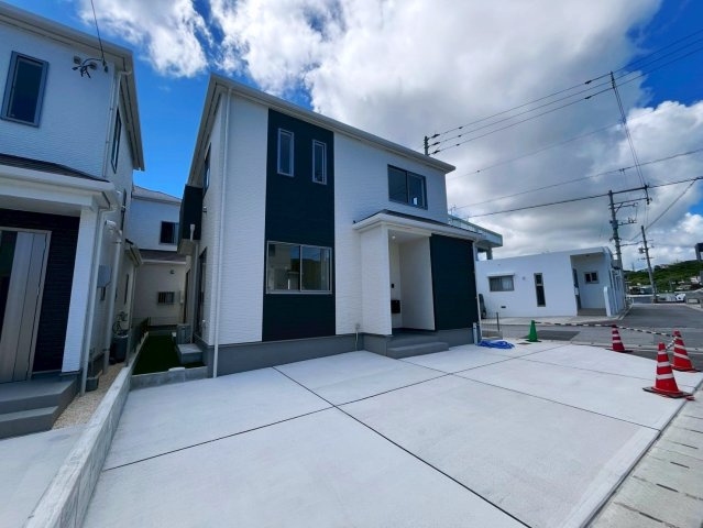 うるま市字川田の新築一戸建の駐車場|駐車4台可能