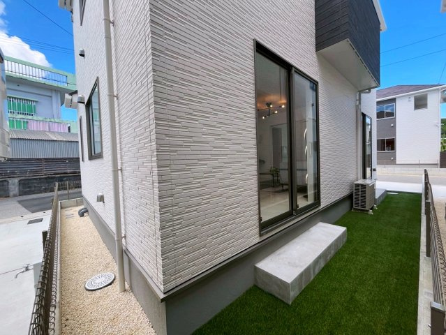 うるま市字川田の新築一戸建の外観|庭