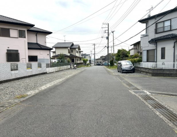 富士市川成島　R　中古戸建の前面道路含む現地写真