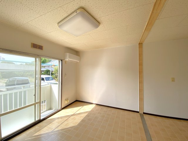 グランメール葛岡Bの洋室