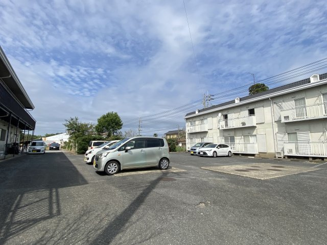 グランメール葛岡Bの駐車場