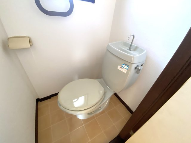 グランメール葛岡Bのトイレ