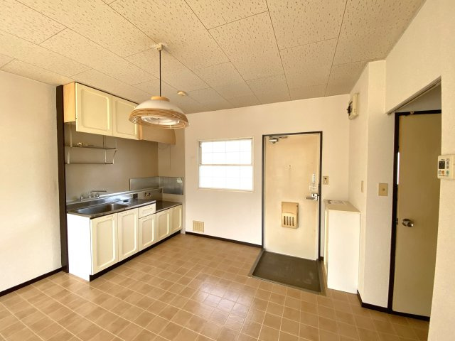 グランメール葛岡Bの居間・リビング