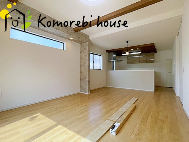 蓮田市綾瀬　2期　新築一戸建て　01の居間・リビング